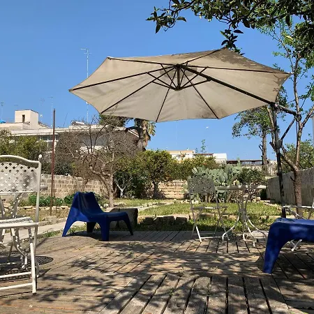 Il Giardino Delle Margherite Alojamento de Acomodação e Pequeno-almoço Lecce